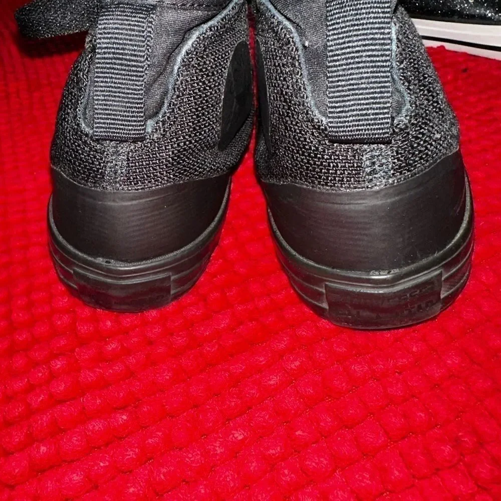 CHUCK Taylor’s in black on black hi tops sz 2